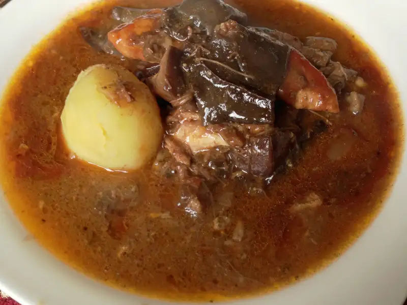 Pilze mit Walnuss, Schokolade und Kokosnuss